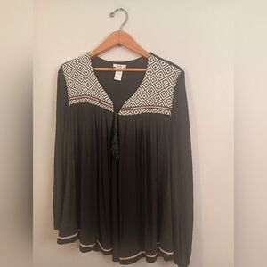 Isela- Black and White Bohemian Blouse- Size L